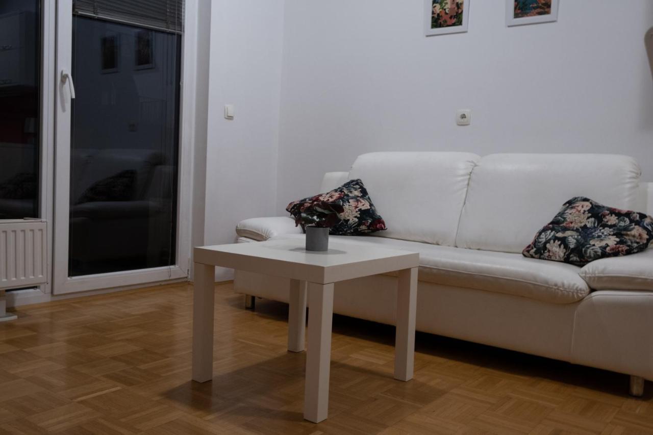 Flat 27 Apartman Ljubljana Kültér fotó